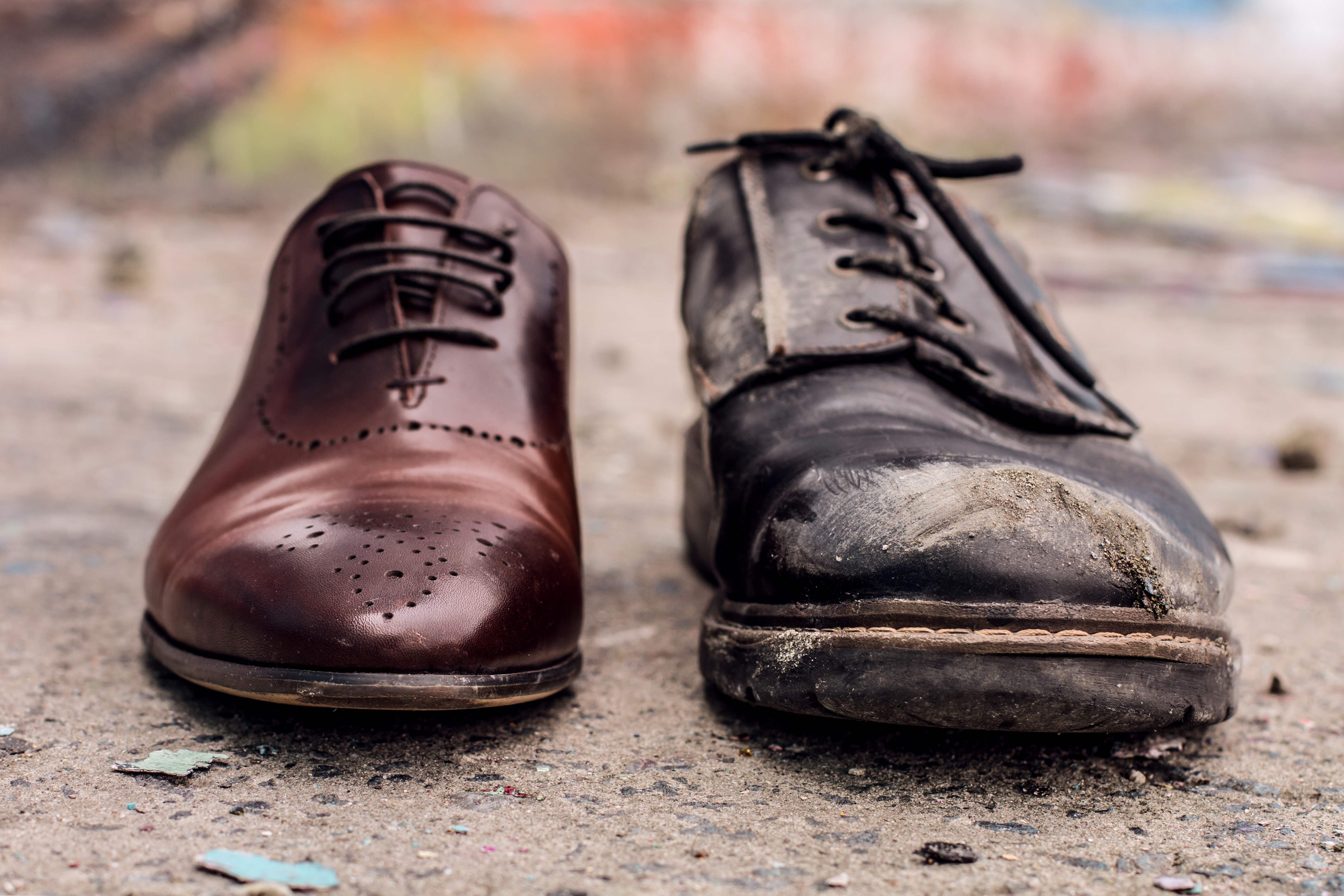 Old new day. Старый и новый ботинок. О бедности и богатстве. Старые ботинки. Нищета и богатство.